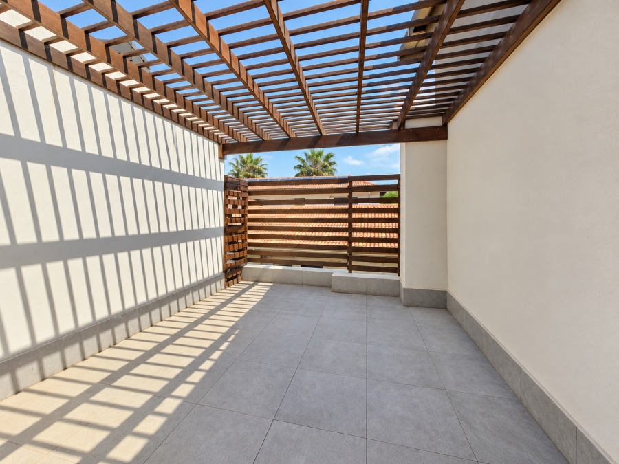 To Let 4 Bedroom Property for Rent in The Islands Estates North West